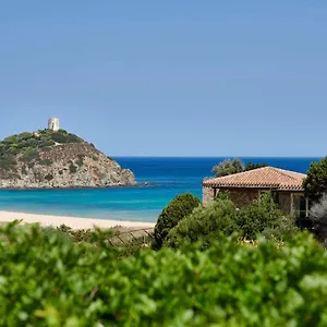 Курортный комплекс Baia Di Sardinia, Curio Collection By Hilton, Киа