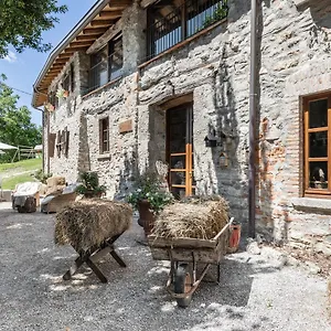Cascina Mirandola , Комо Италия