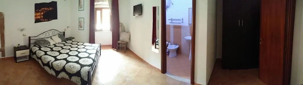 Ada'S Guest House Bosa Italy