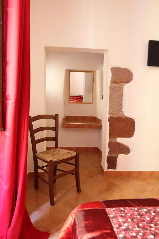 Ada'S Guest House Bosa 0*,